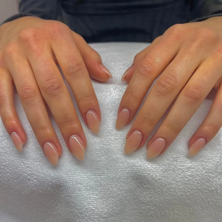 Natürlich wirkende Gelnägel in Rosa, Nagelstudio Bielefeld